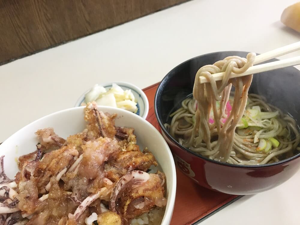 ゲソ丼+ミニそば