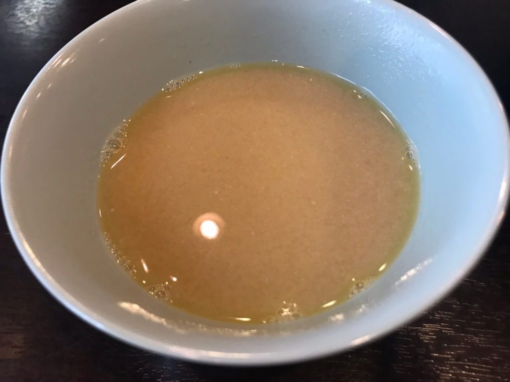 鶏白湯スープ