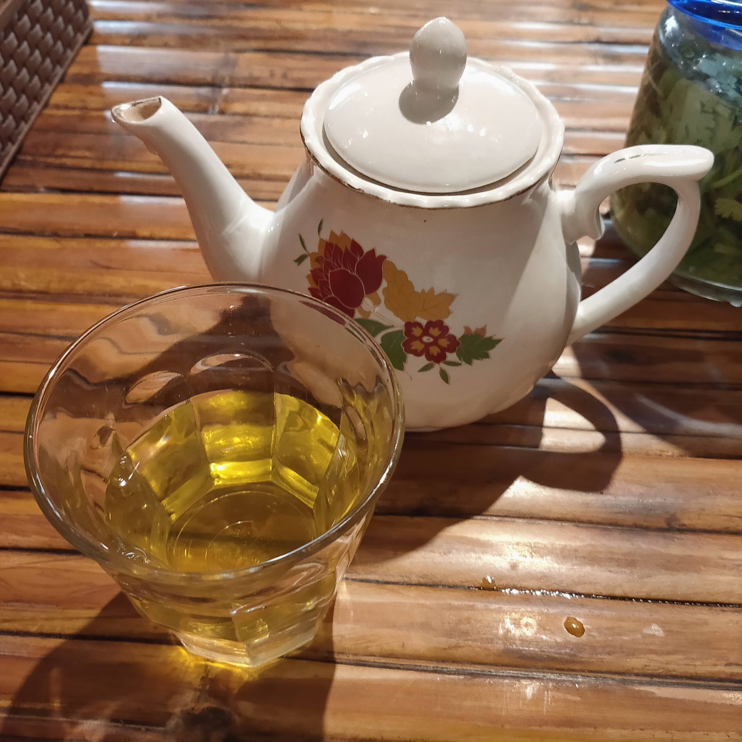 アンゴン　お茶